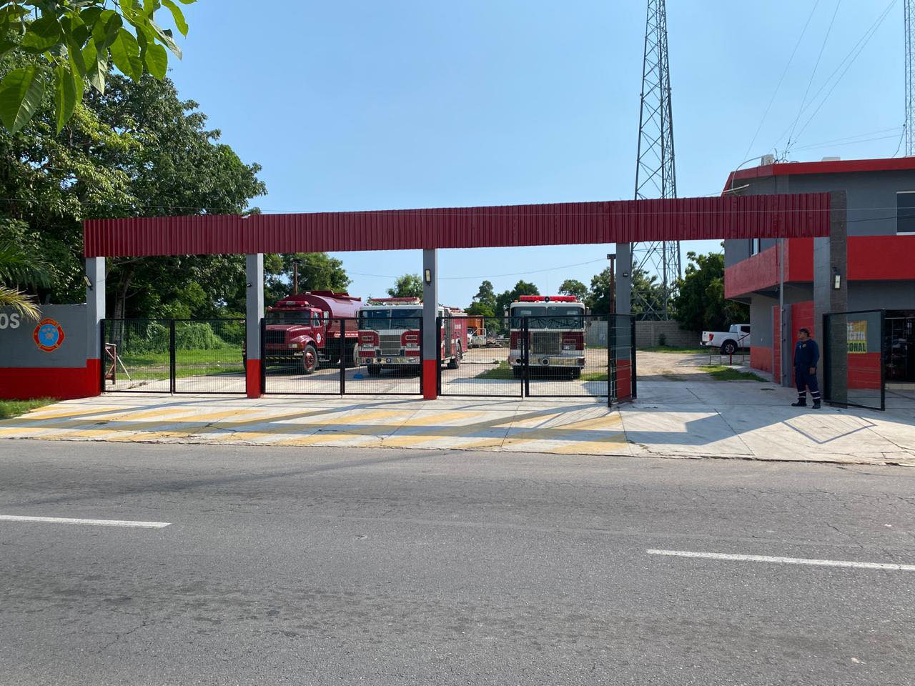 Patio de unidades terminado bomberos Manzanillo